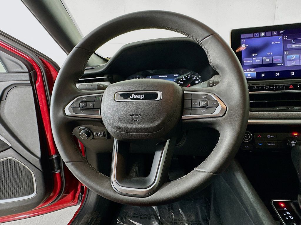 Thumbnail: 2023 Jeep Compass - 13