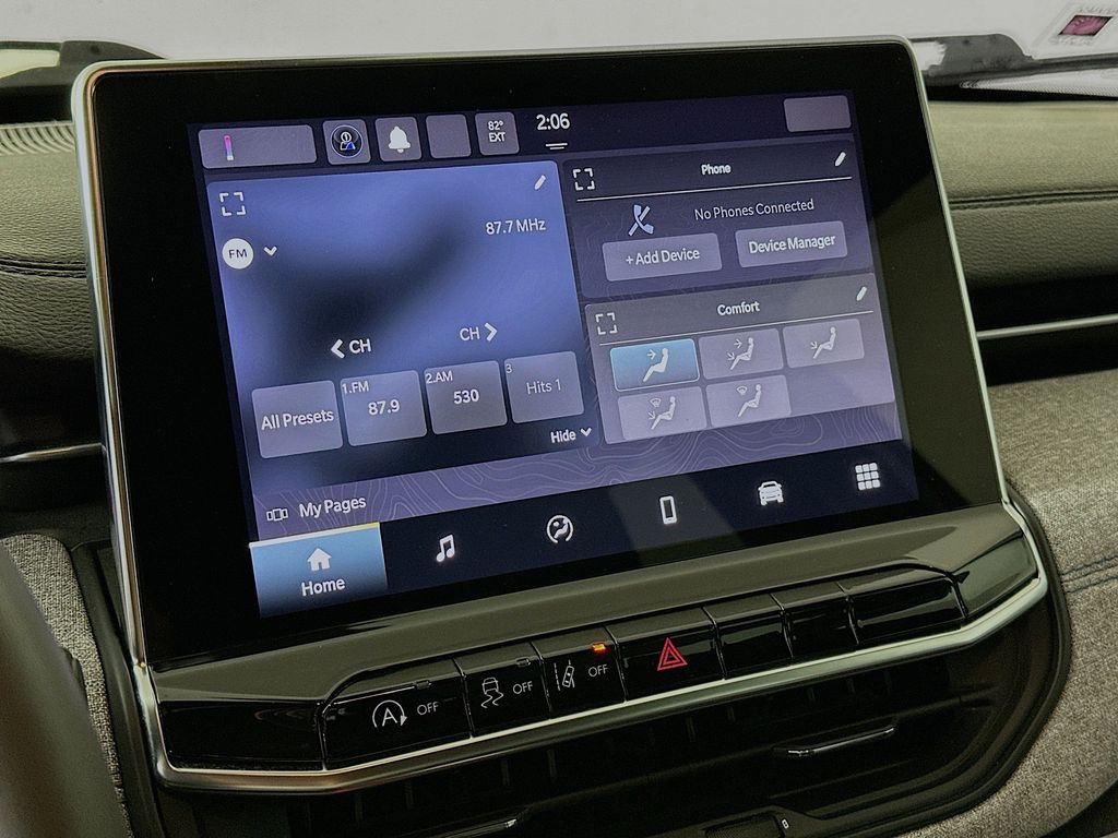 Thumbnail: 2023 Jeep Compass - 15