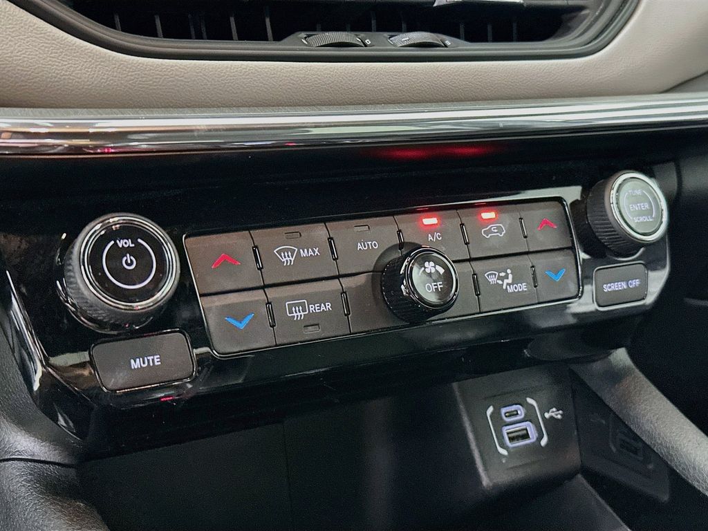 Thumbnail: 2024 Jeep Compass - 22