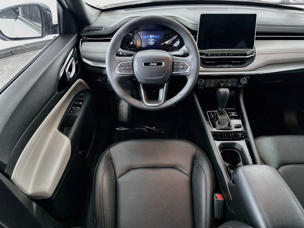 Thumbnail: 2024 Jeep Compass - 10