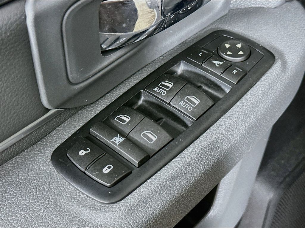 Thumbnail: 2016 RAM 1500 - 29