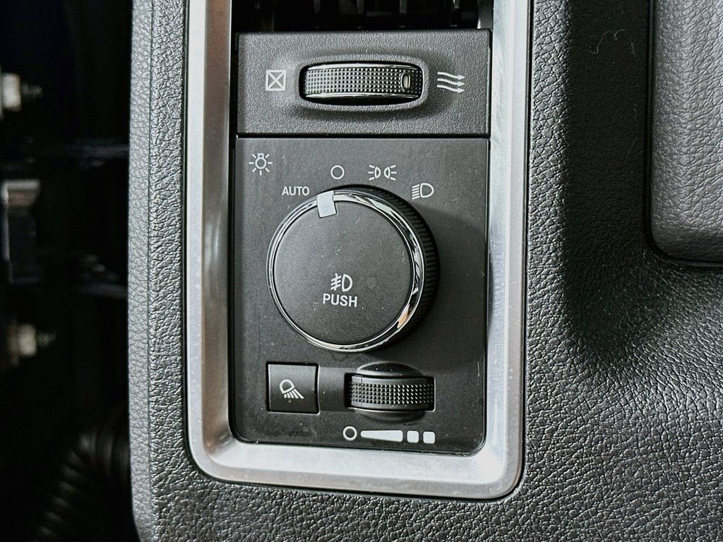 Thumbnail: 2016 RAM 1500 - 26