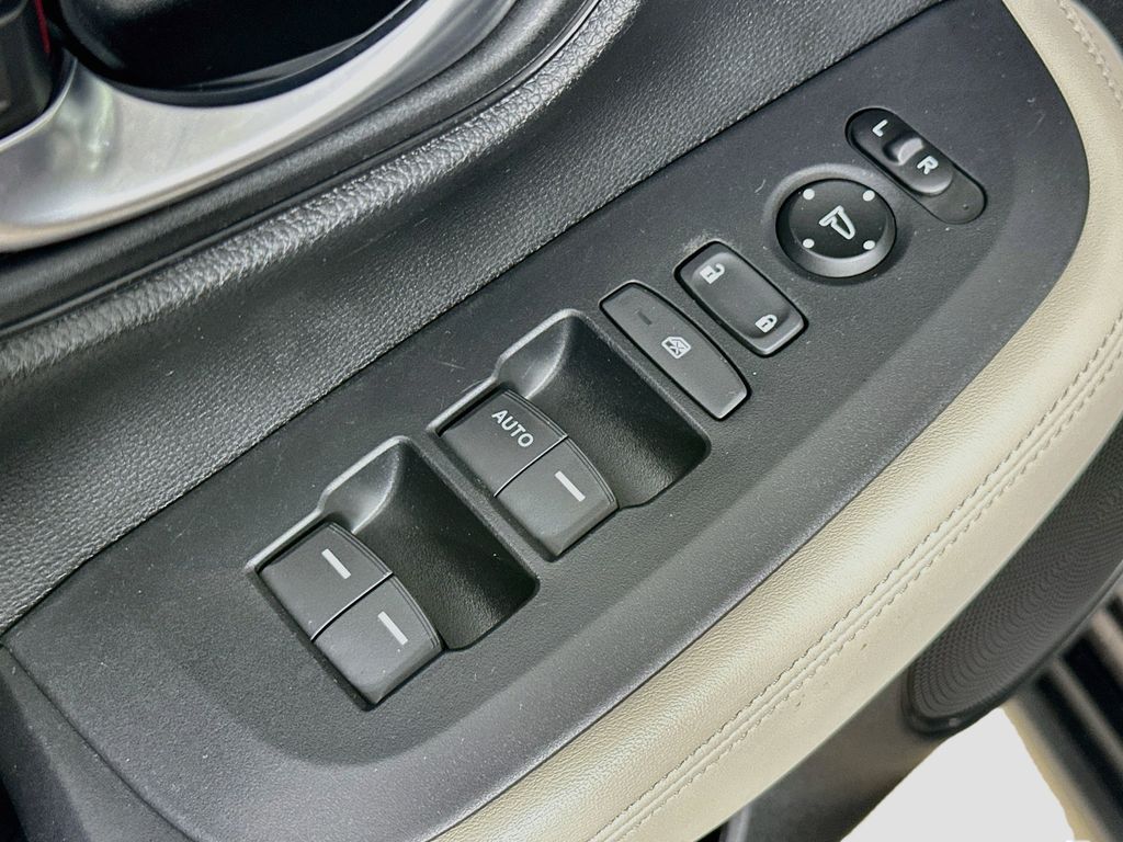 Thumbnail: 2024 Honda HR-V - 27