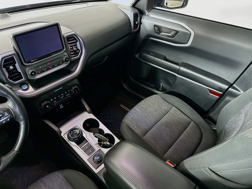 Thumbnail: 2022 Ford Bronco Sport - 14