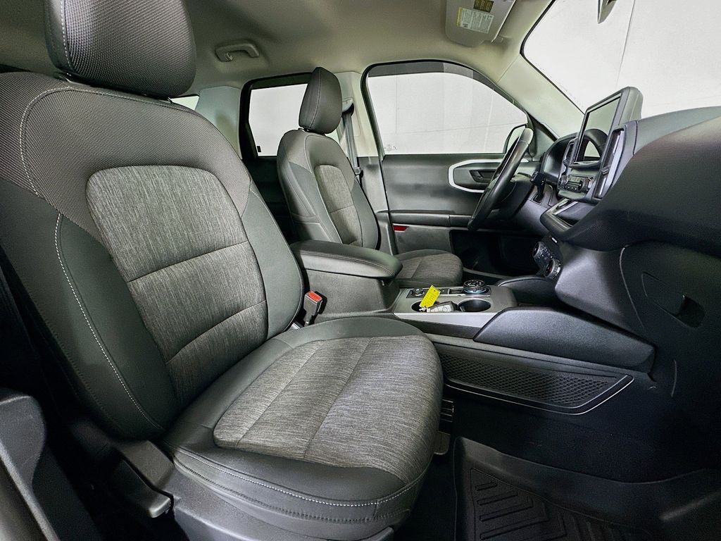 Thumbnail: 2022 Ford Bronco Sport - 12