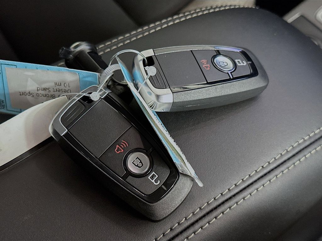 Thumbnail: 2025 Ford Bronco Sport - 18