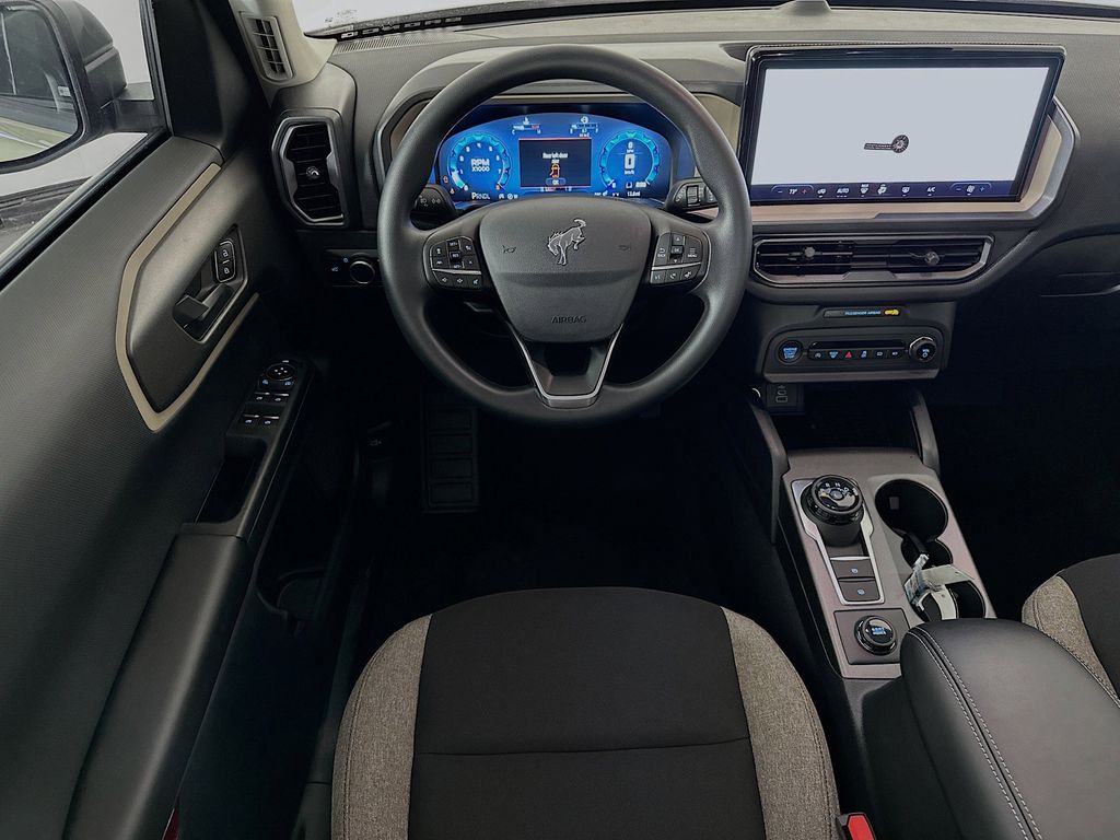 Thumbnail: 2025 Ford Bronco Sport - 9