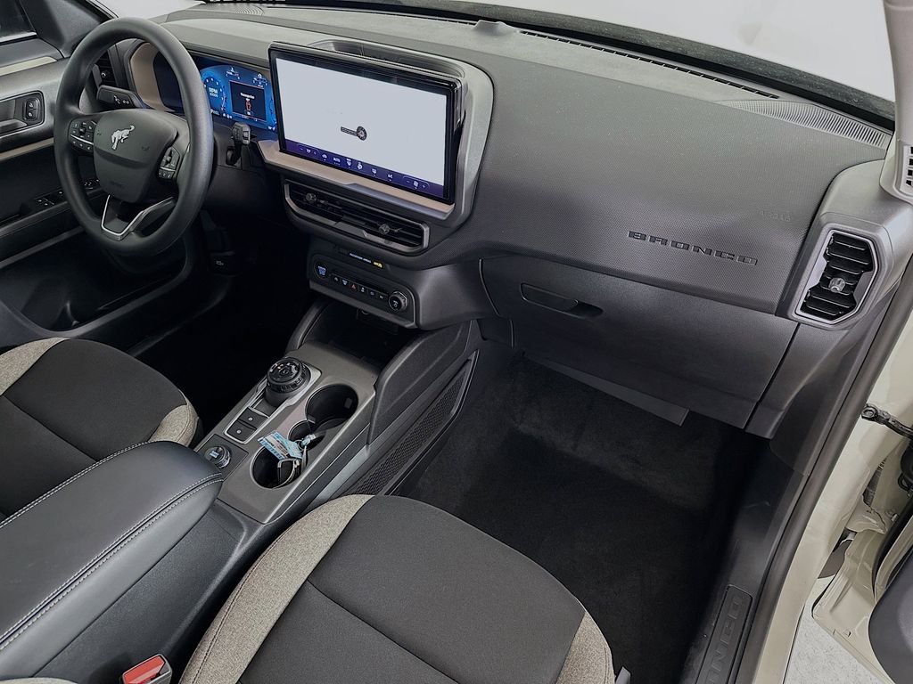 Thumbnail: 2025 Ford Bronco Sport - 31