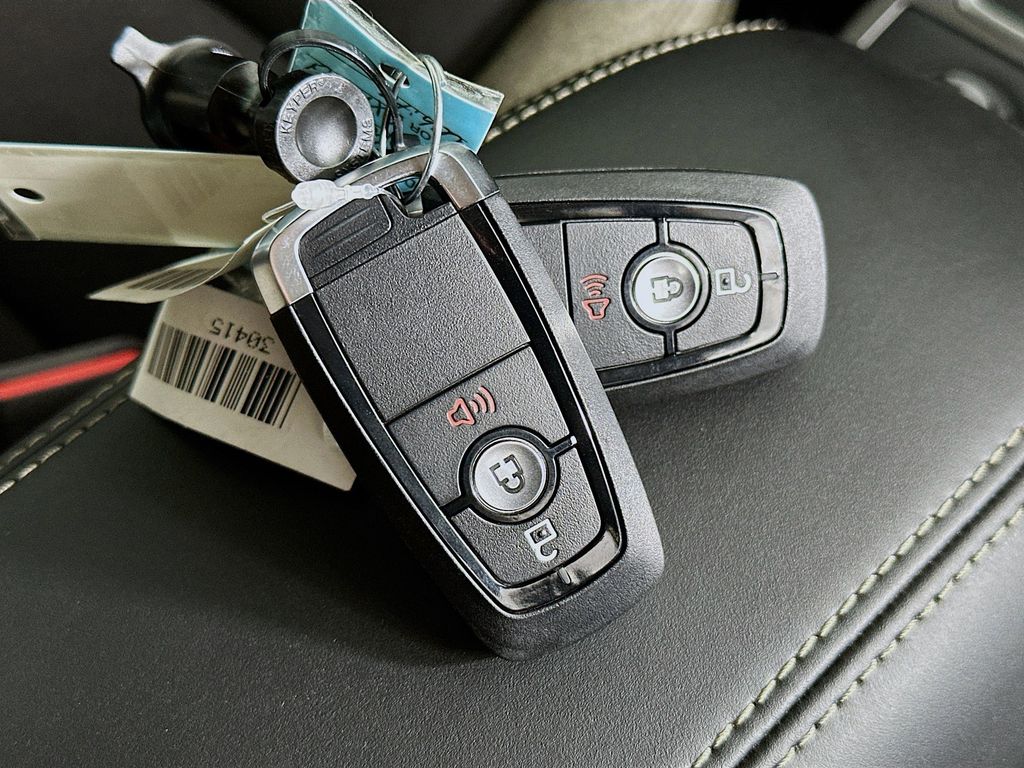 Thumbnail: 2025 Ford Bronco Sport - 19