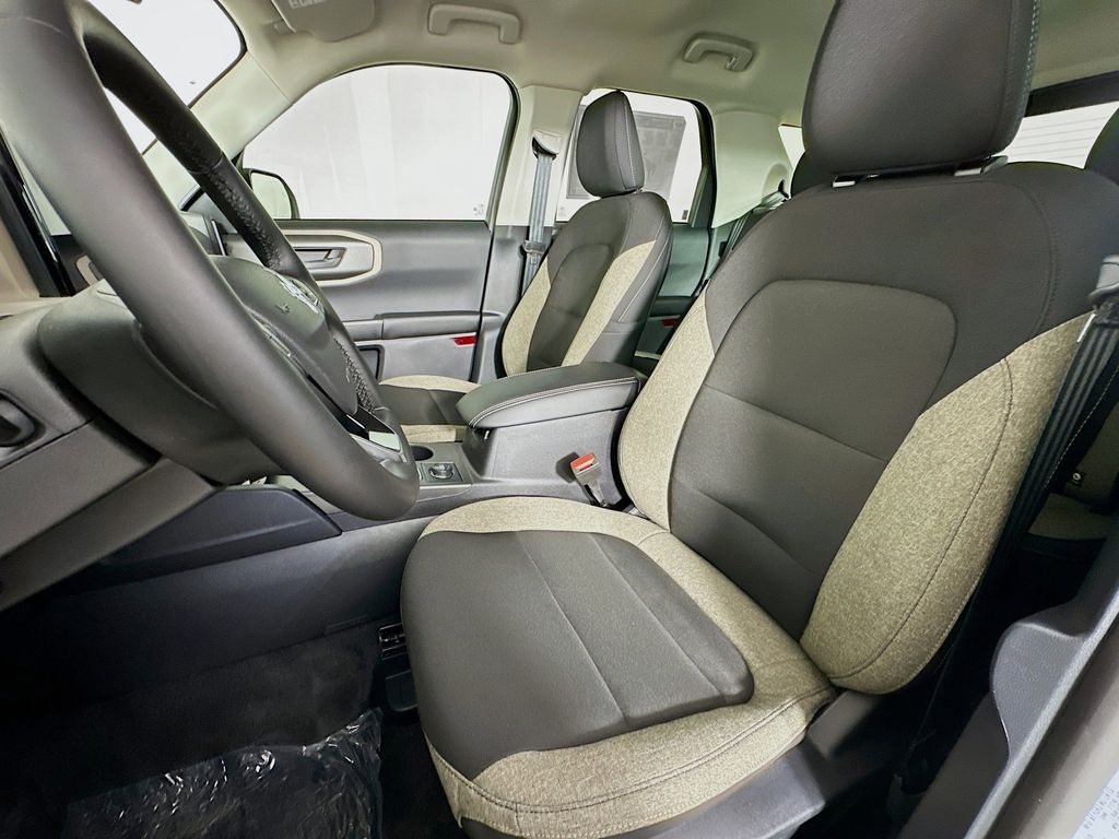 Thumbnail: 2025 Ford Bronco Sport - 10