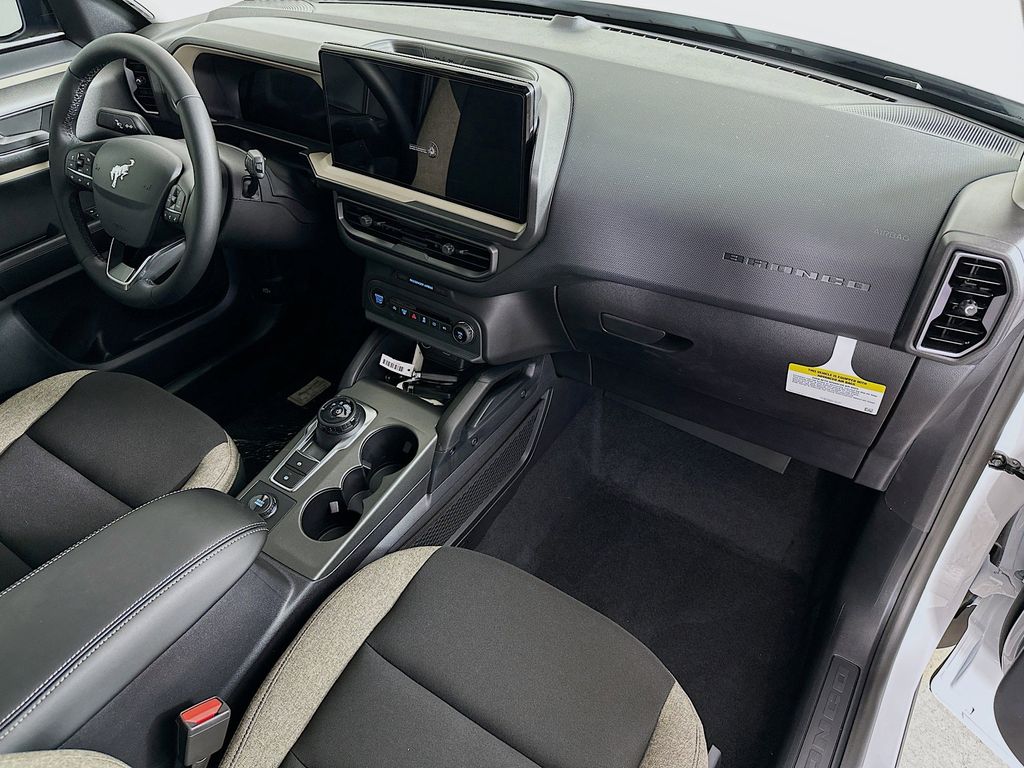 Thumbnail: 2025 Ford Bronco Sport - 31