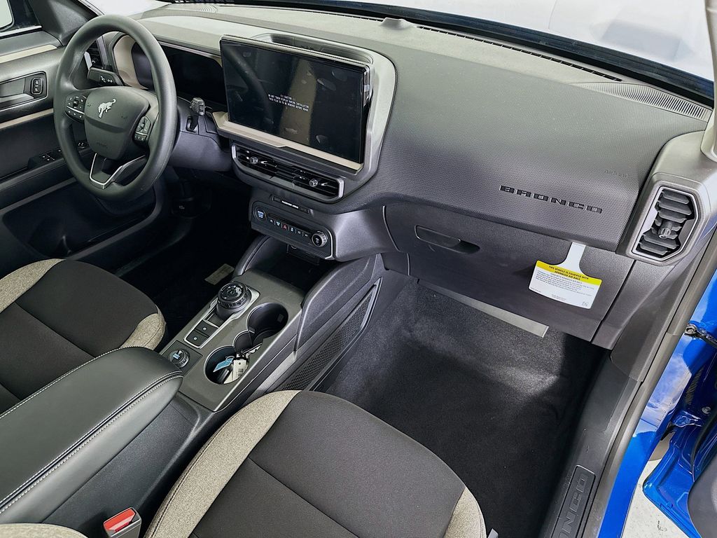 Thumbnail: 2025 Ford Bronco Sport - 31