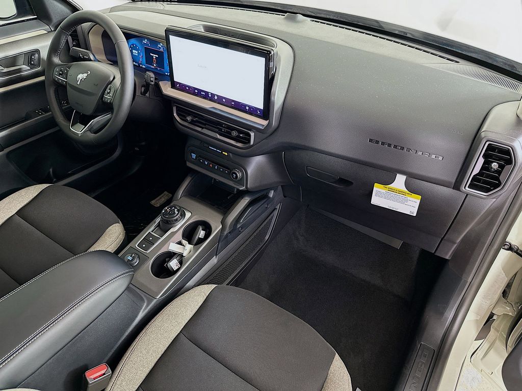 Thumbnail: 2025 Ford Bronco Sport - 30