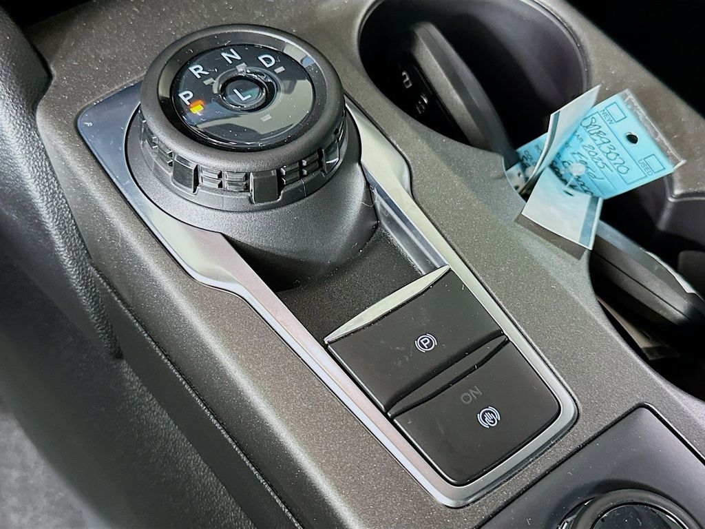 Thumbnail: 2025 Ford Bronco Sport - 17