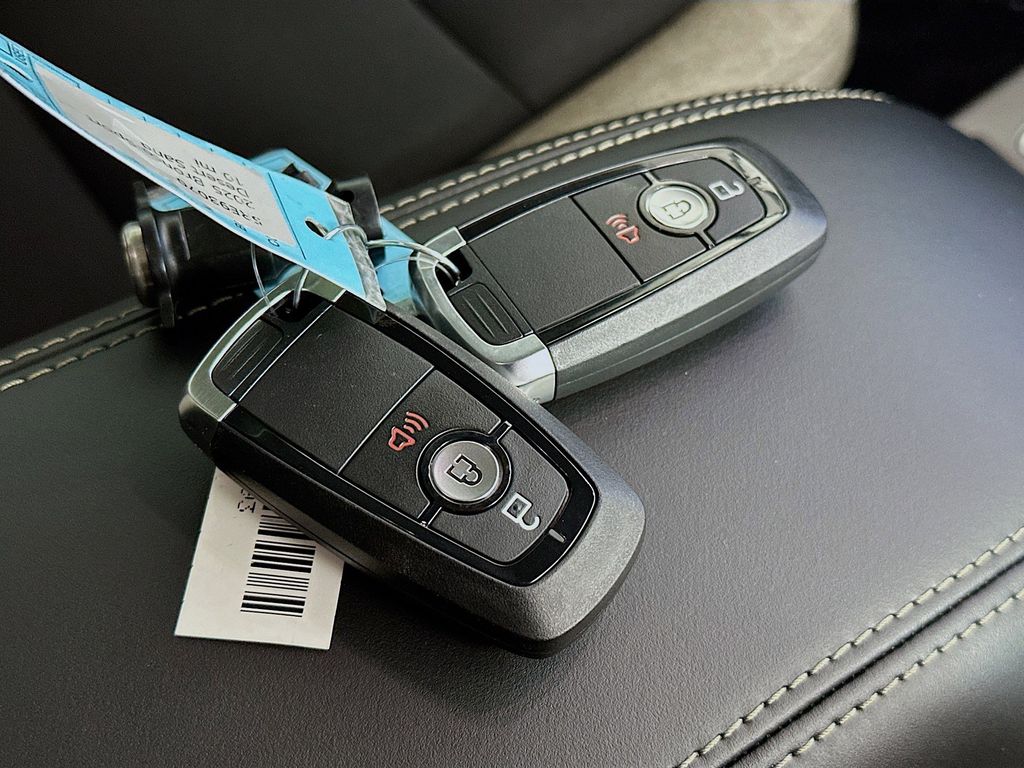 Thumbnail: 2025 Ford Bronco Sport - 18