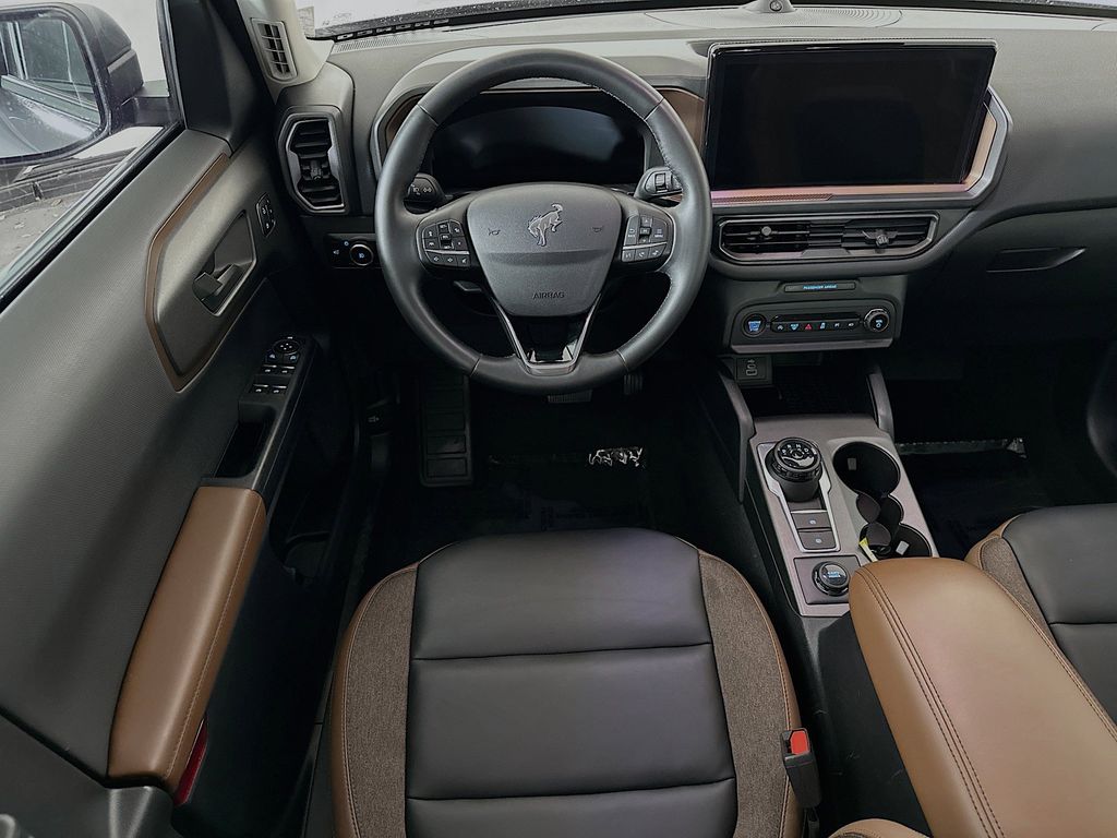Thumbnail: 2025 Ford Bronco Sport - 9