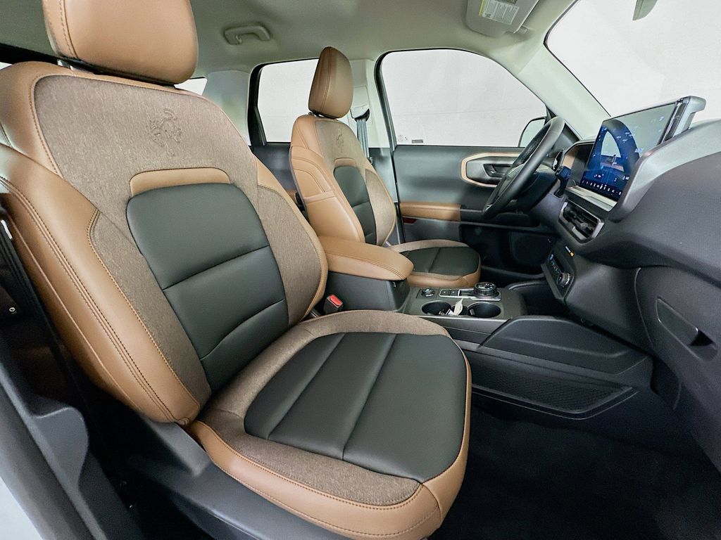 Thumbnail: 2025 Ford Bronco Sport - 10