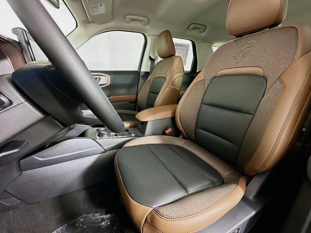 Thumbnail: 2025 Ford Bronco Sport - 9