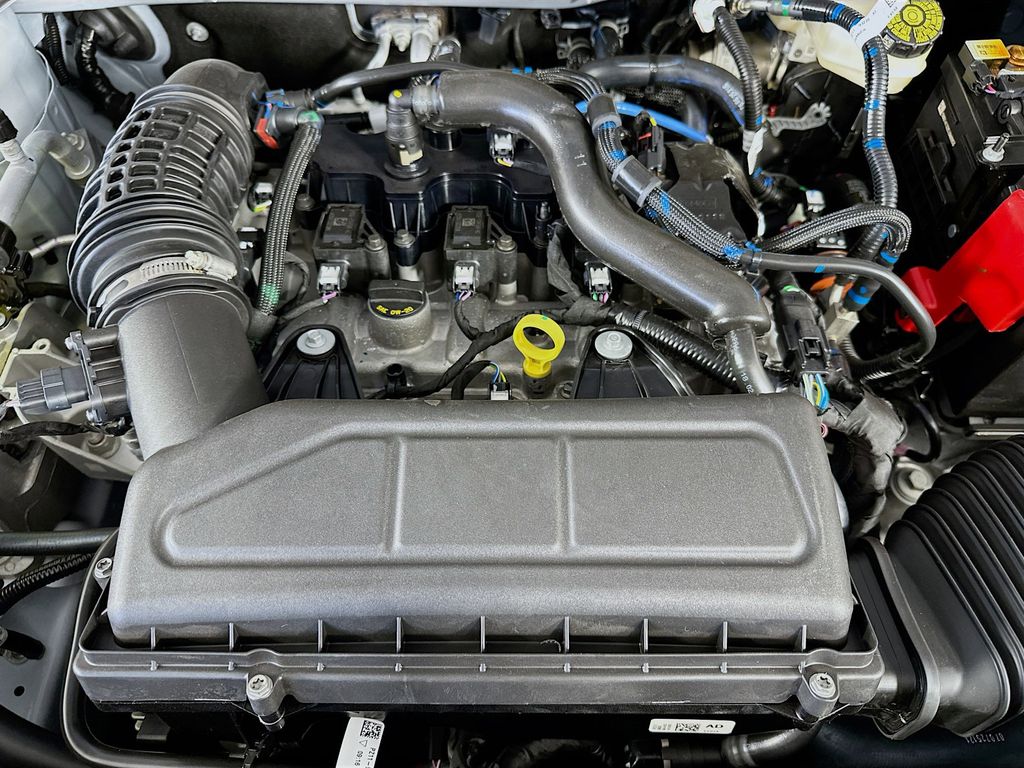 Thumbnail: 2025 Ford Bronco Sport - 7