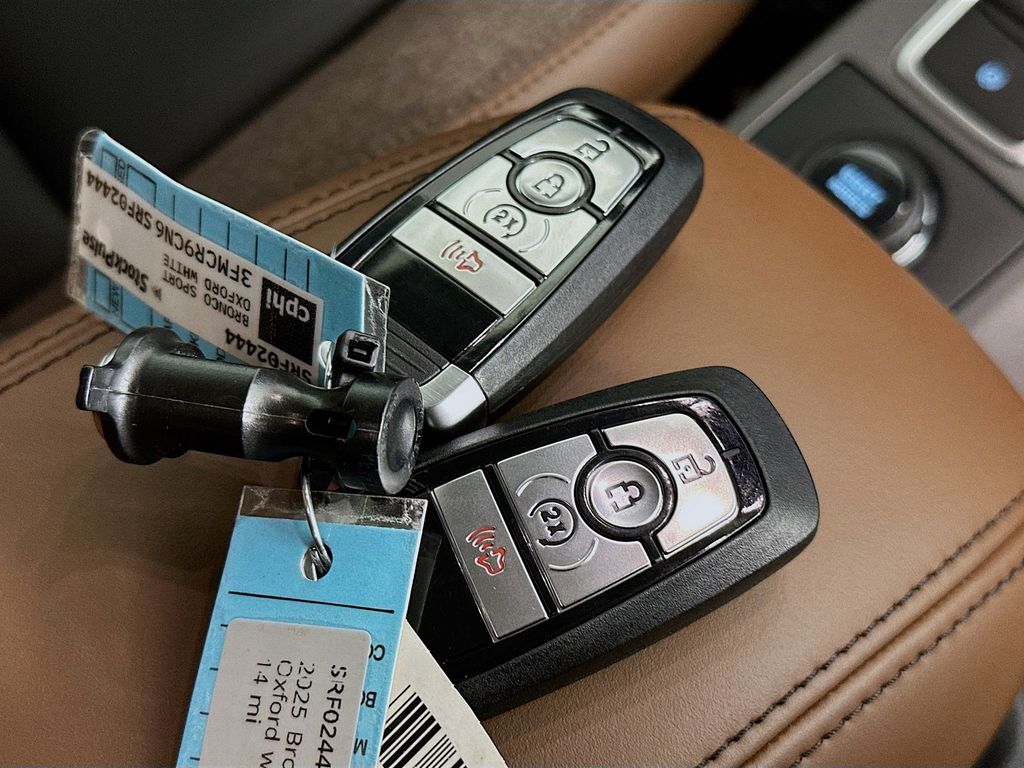 Thumbnail: 2025 Ford Bronco Sport - 18