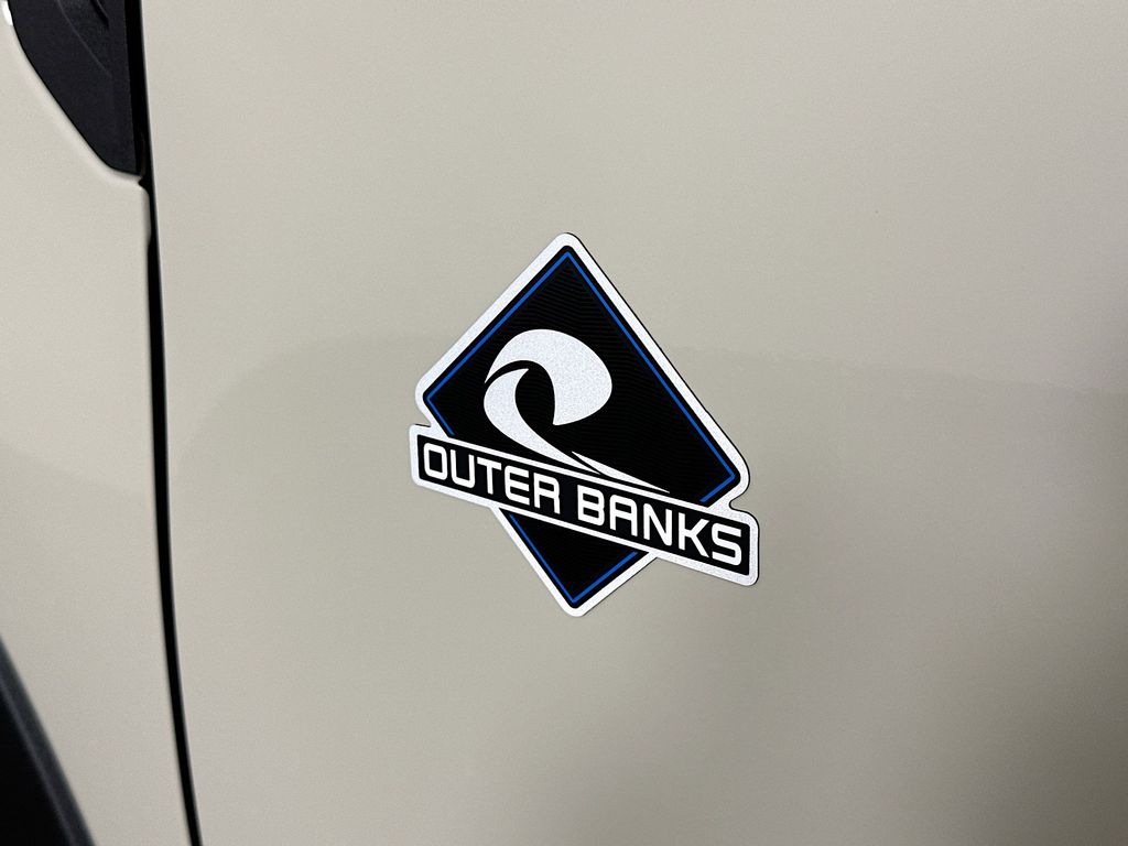 Thumbnail: 2025 Ford Bronco Sport - 6