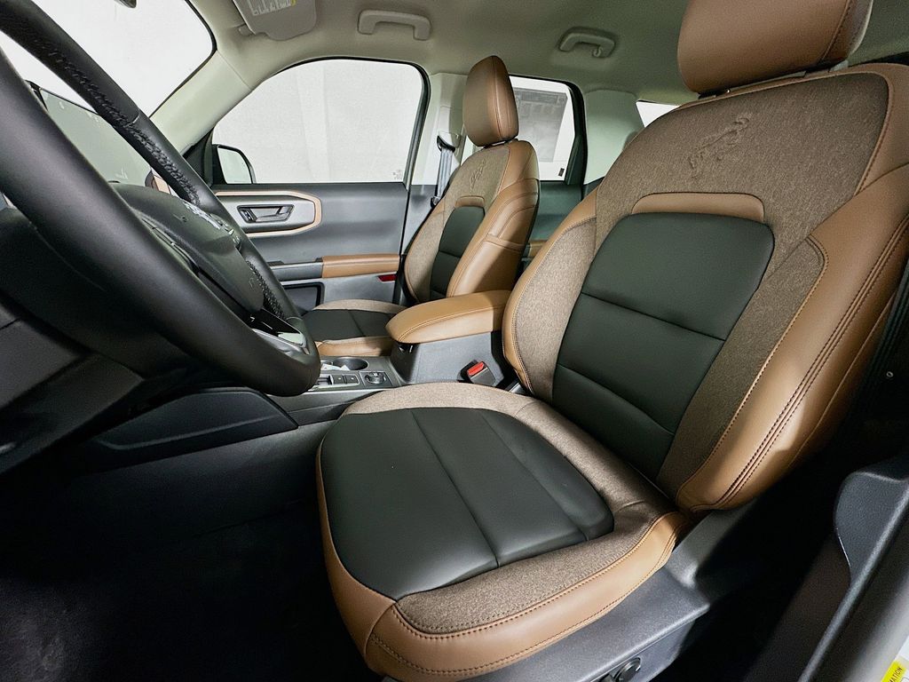 Thumbnail: 2025 Ford Bronco Sport - 10