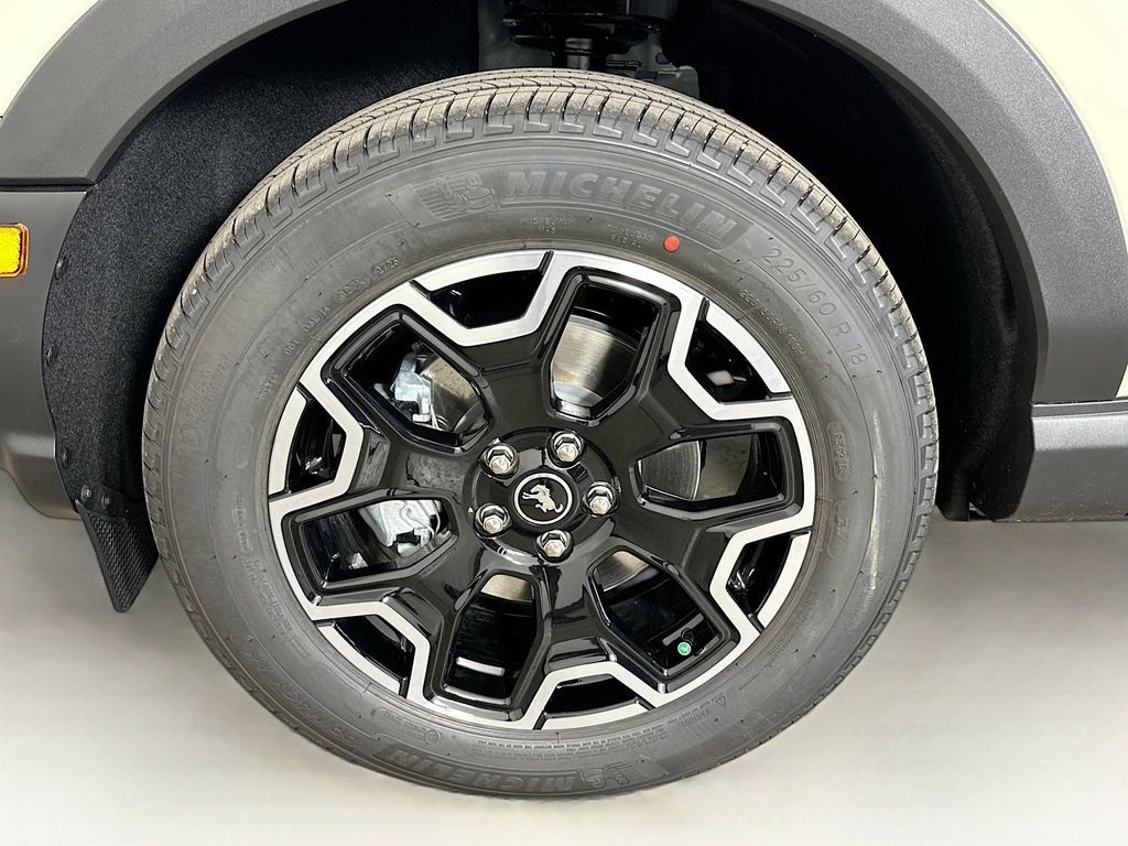 Thumbnail: 2025 Ford Bronco Sport - 7