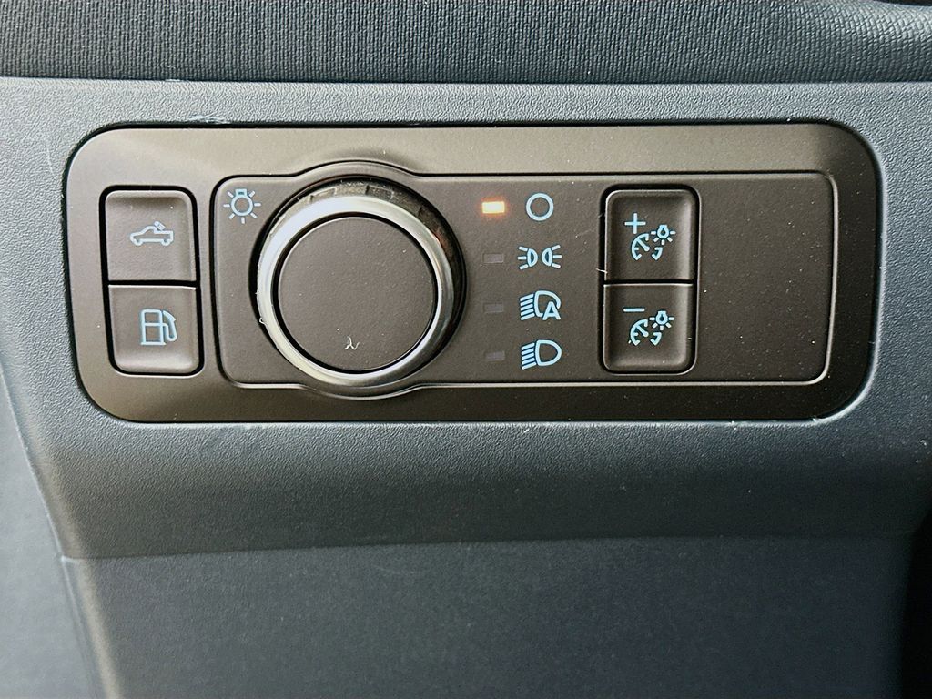 Thumbnail: 2026 Ford Maverick - 25