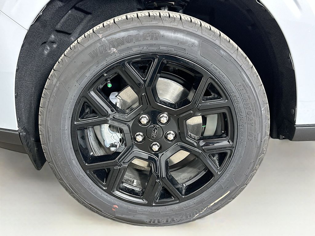 Thumbnail: 2026 Ford Maverick - 8
