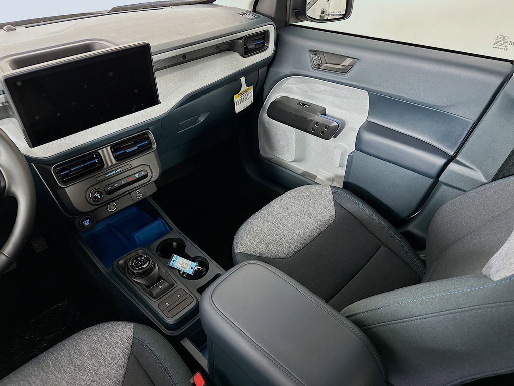 Thumbnail: 2025 Ford Maverick - 14