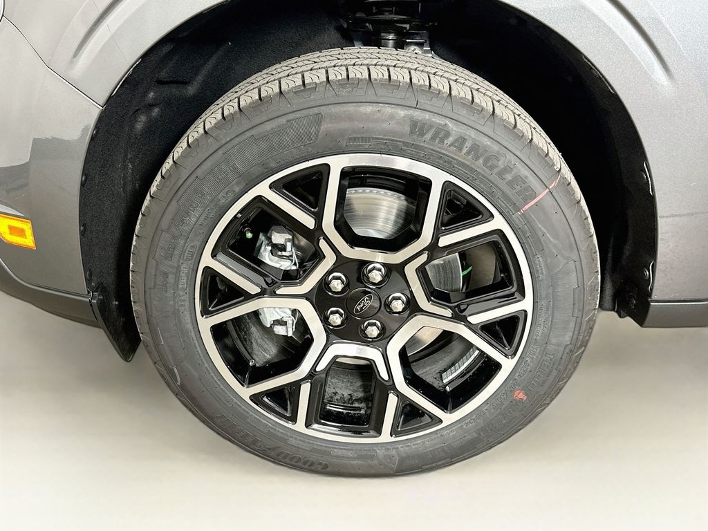 Thumbnail: 2026 Ford Maverick - 8