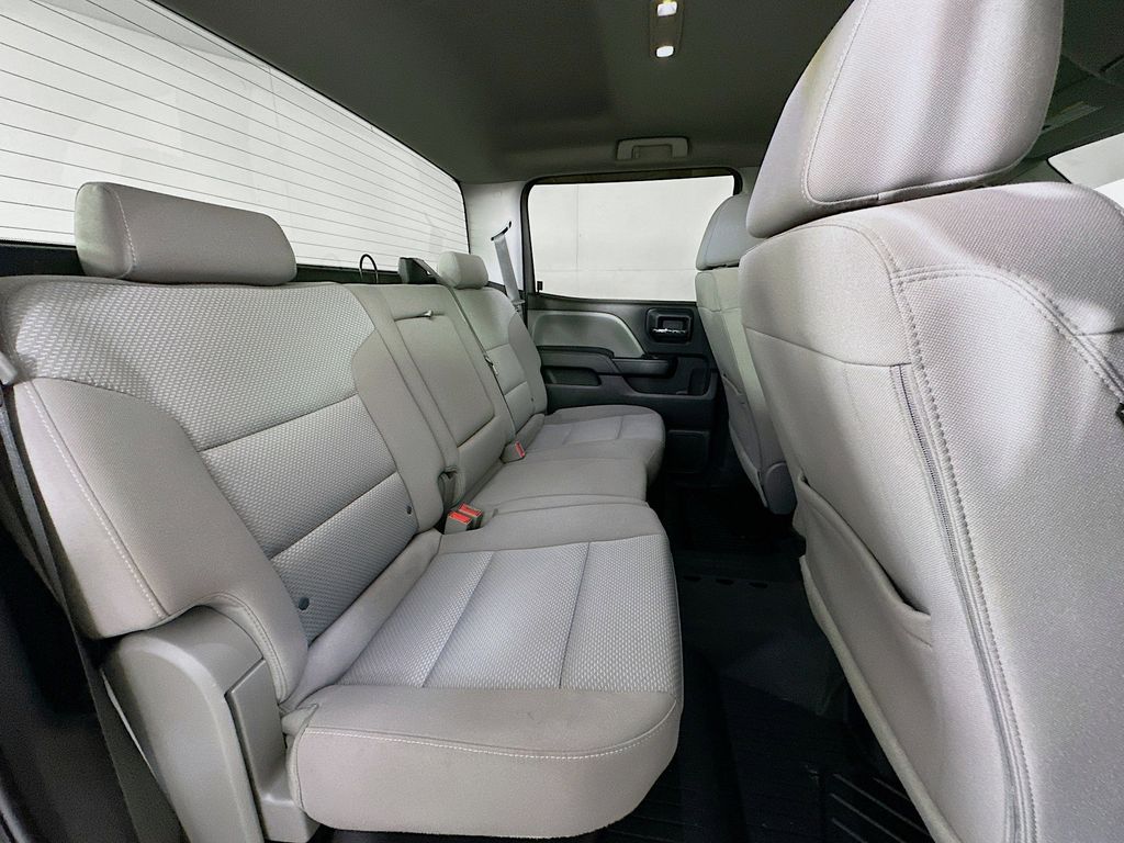 Thumbnail: 2018 Chevrolet Silverado 1500 - 12