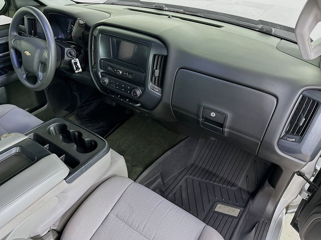 Thumbnail: 2018 Chevrolet Silverado 1500 - 27