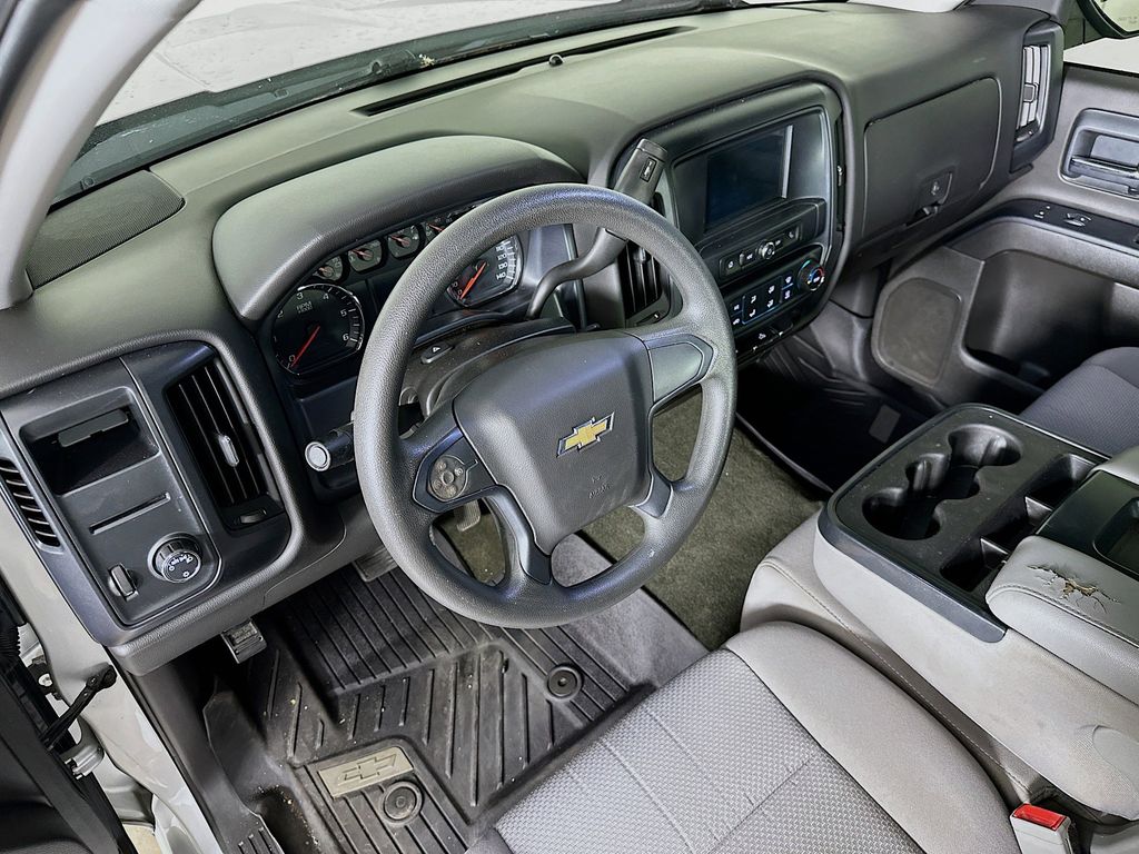 Thumbnail: 2018 Chevrolet Silverado 1500 - 2