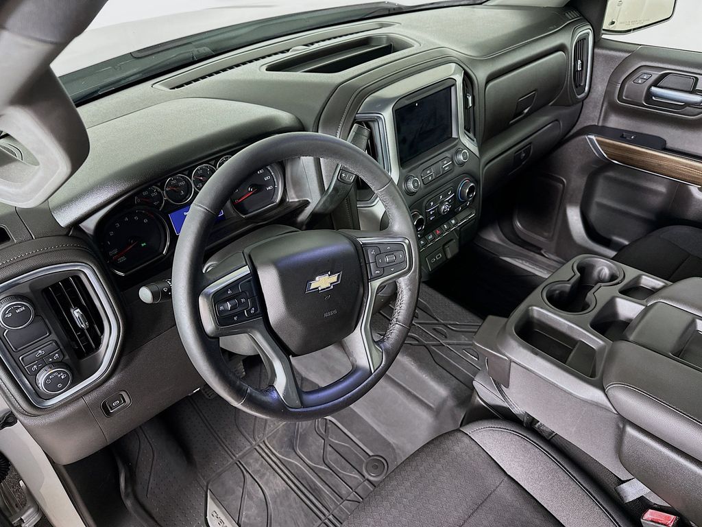 Thumbnail: 2020 Chevrolet Silverado 1500 - 2