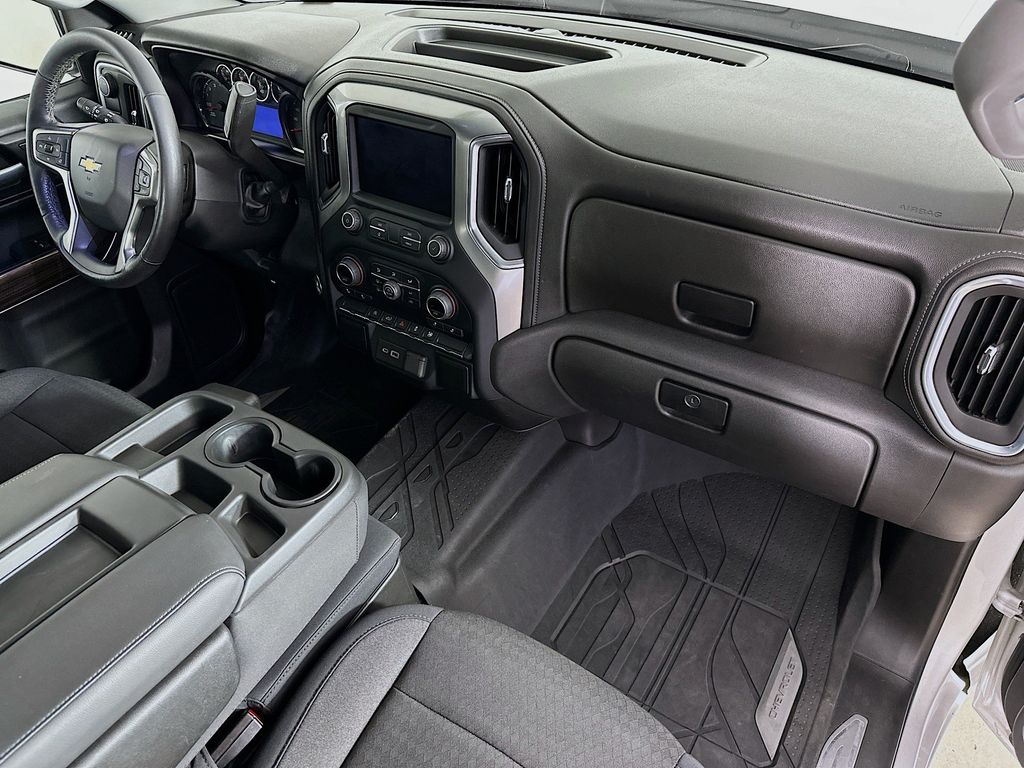 Thumbnail: 2020 Chevrolet Silverado 1500 - 31