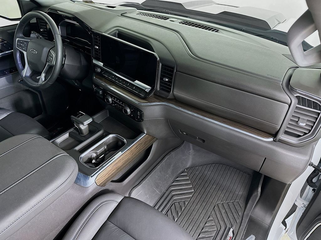 Thumbnail: 2024 Chevrolet Silverado 1500 - 33