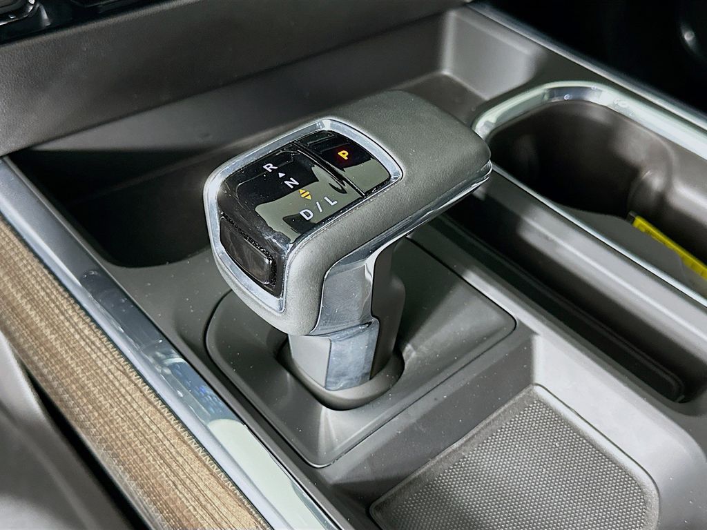 Thumbnail: 2024 Chevrolet Silverado 1500 - 17