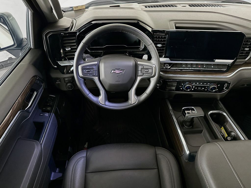 Thumbnail: 2024 Chevrolet Silverado 1500 - 10