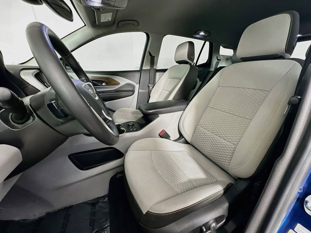Thumbnail: 2020 GMC Terrain - 11
