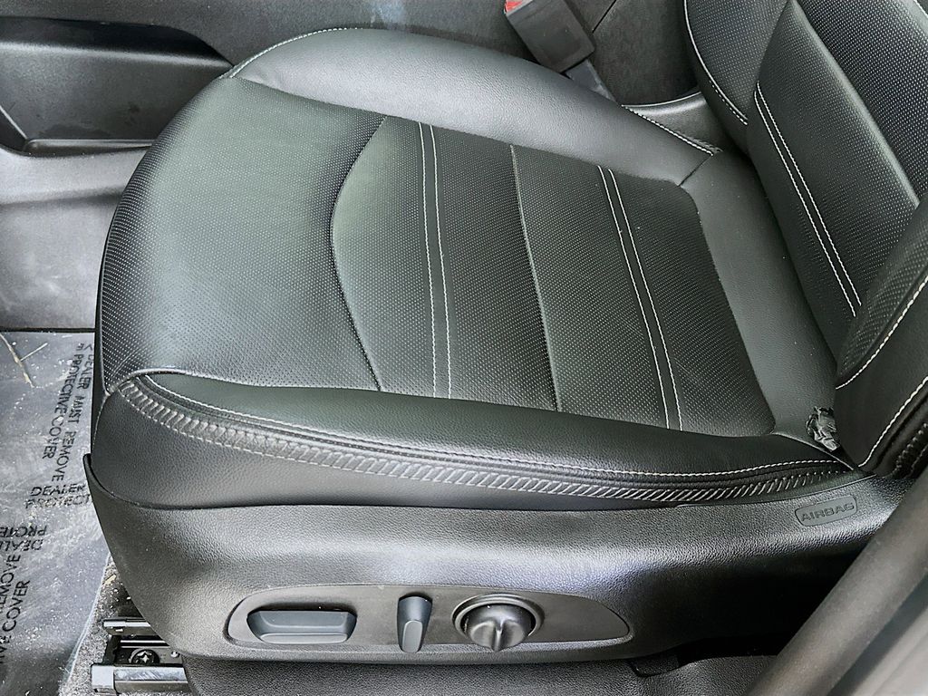 Thumbnail: 2022 GMC Terrain - 29