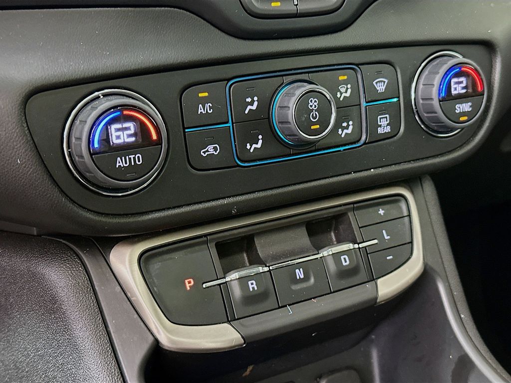 Thumbnail: 2022 GMC Terrain - 22