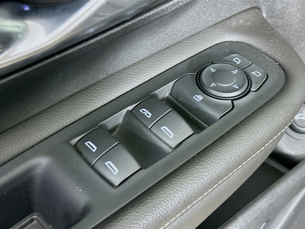 Thumbnail: 2022 GMC Terrain - 27