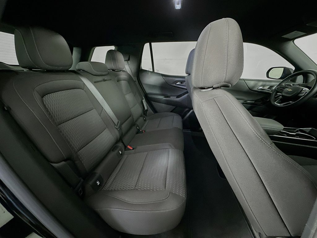 Thumbnail: 2025 Chevrolet Equinox - 33