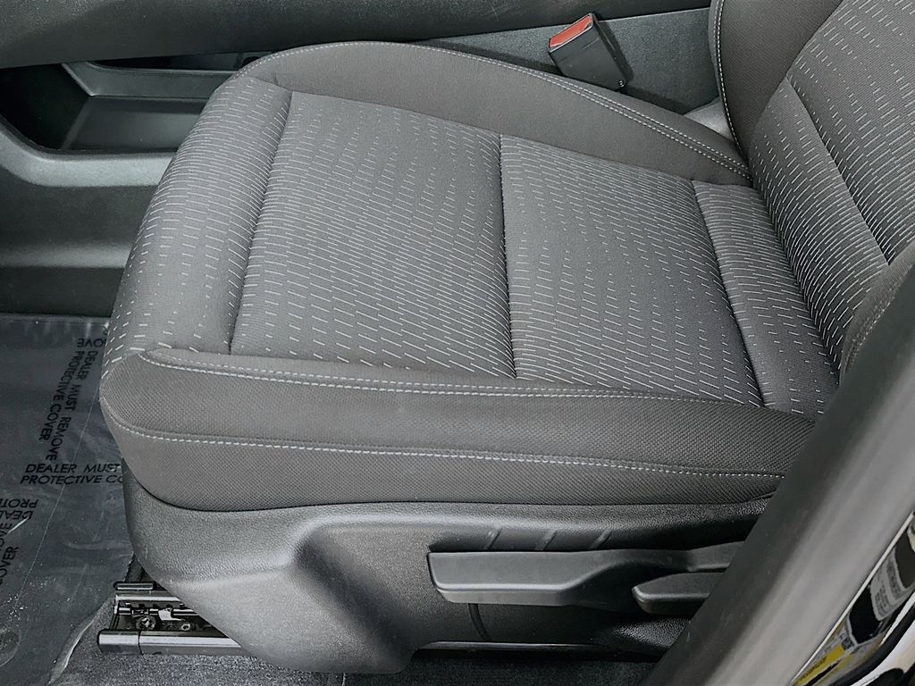 Thumbnail: 2025 Chevrolet Equinox - 32