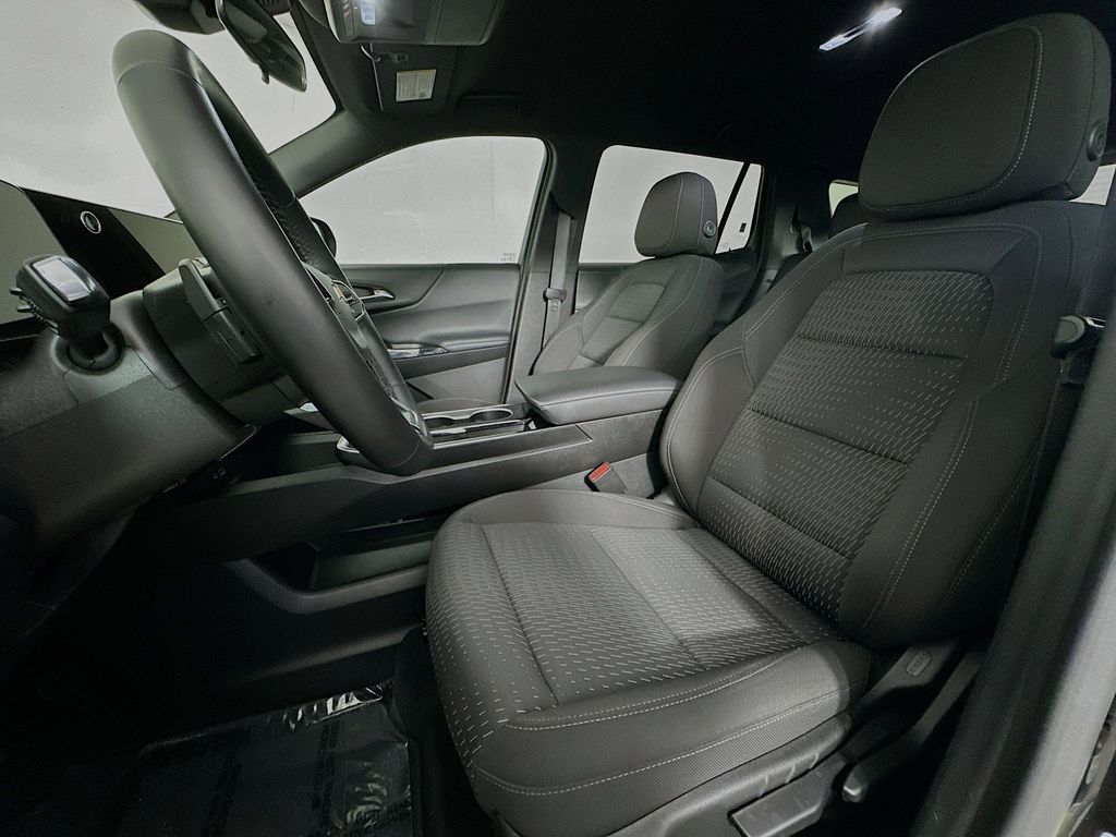 Thumbnail: 2025 Chevrolet Equinox - 11