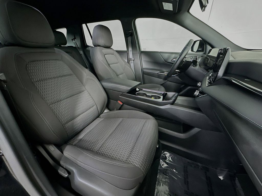 Thumbnail: 2025 Chevrolet Equinox - 12