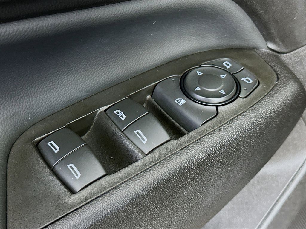 Thumbnail: 2024 Chevrolet Equinox - 28