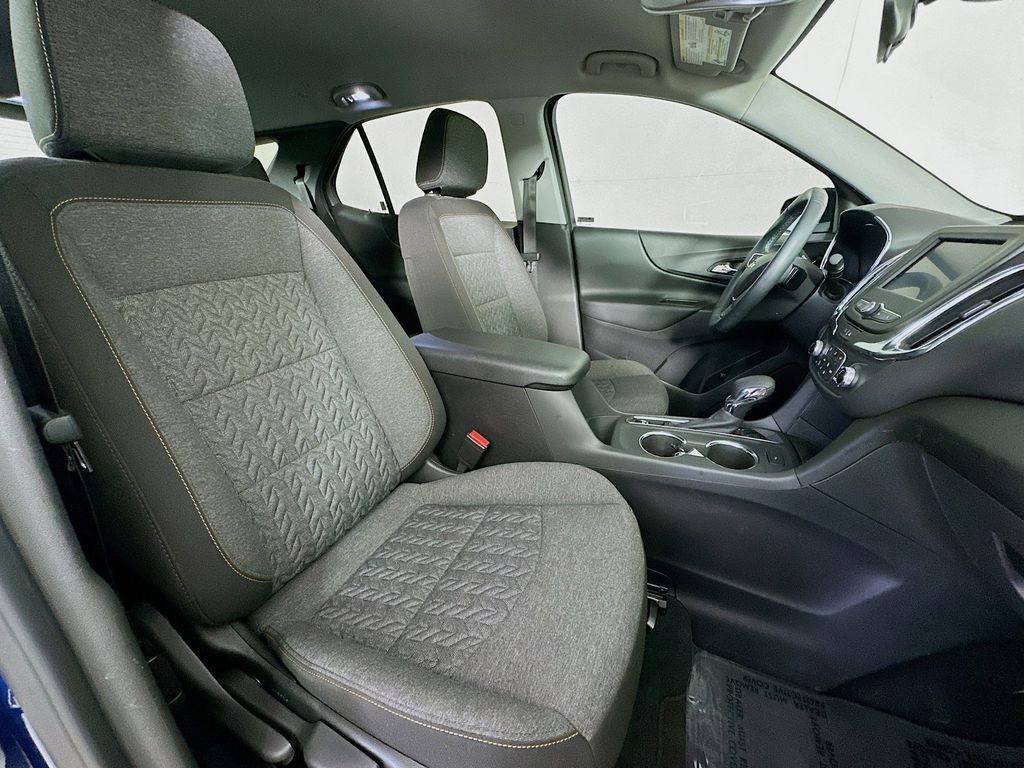 2023 Chevrolet Equinox LT 12