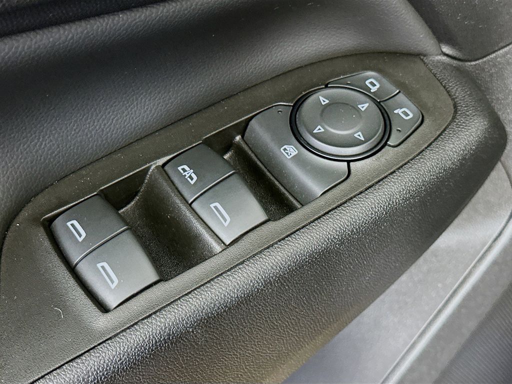 2023 Chevrolet Equinox LT 29